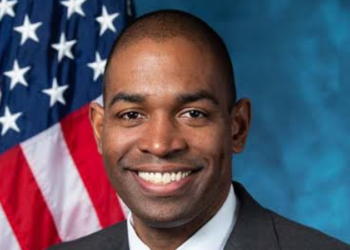 Governor Hochul Strips Lt. Gov. Antonio Delgado of Offices and Staff as Feud Escalates