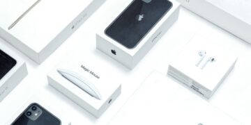 Trump Proposes New Tariffs on EU Goods and Imported iPhones