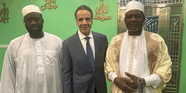 Cuomo Pledges Support for First Arabic Charter School at Bronx Mosque in NYC