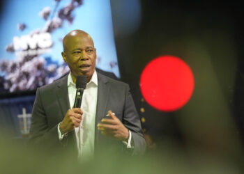 Mayor Adams Pushes Ban on Horse-Drawn Carriages in NYC