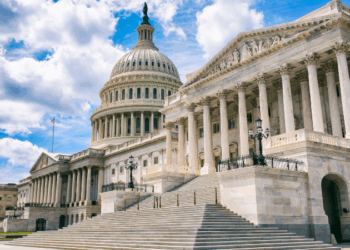 U.S. Government Shuts Down as Senate Fails to Pass Funding