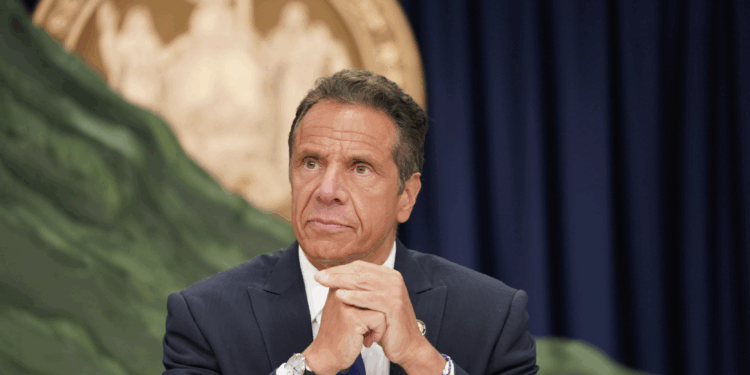 Poll Shows Cuomo Closing Gap on Mamdani as NYC Mayoral Race Tightens