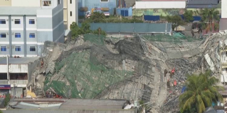 Philippines Building Collapse Leaves 4 Dead, 17 Missing in Rescue Operation