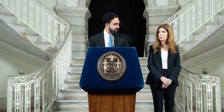 Mamdani Sues City Council To Block $10,000 Paraprofessional Payments
